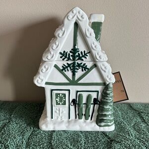 Peppermint & Pine Holiday Christmas Ceramic Cookie Jar Alpine Ski Green NEW!